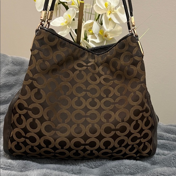Coach Madison Phoebe Chocolate Brown Signature Shoulder Bag EUC retail $395 - Picture 6 of 13